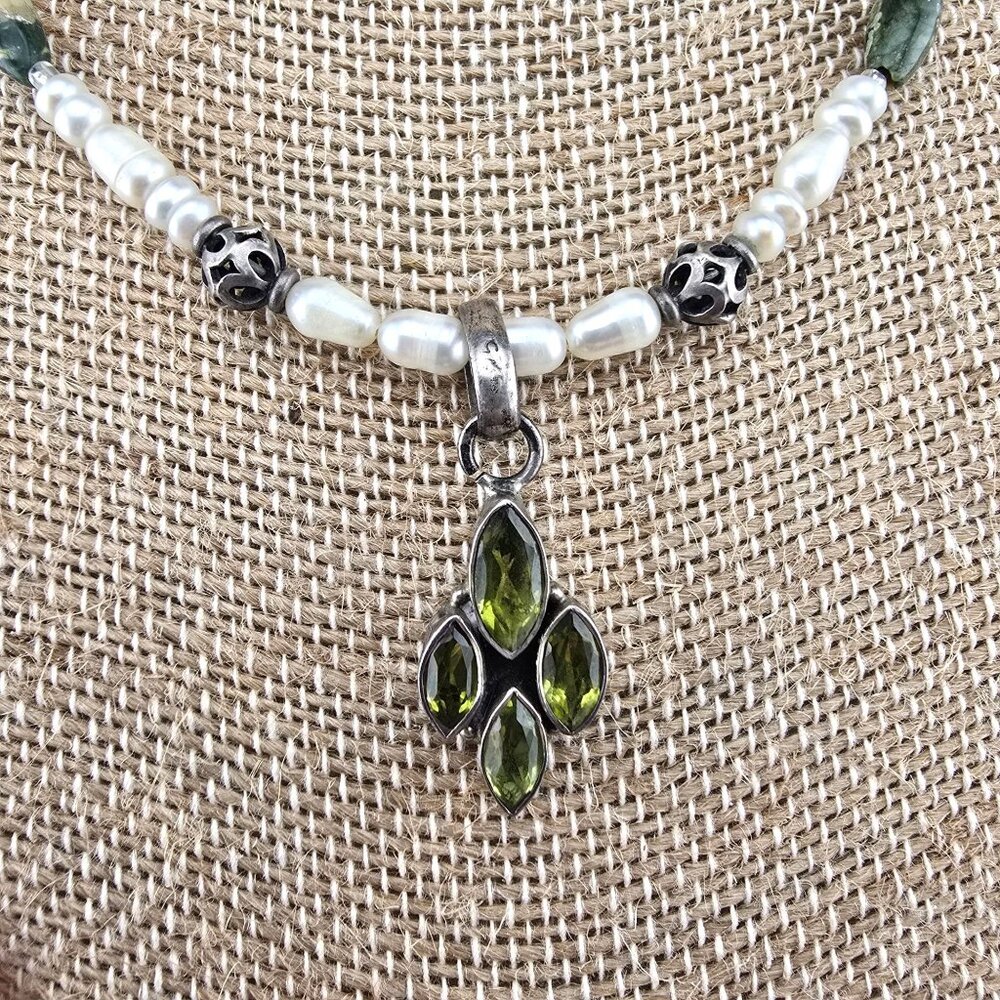 Freshwater Pearl & Green Peridot Sterling Silver Necklace Pendant Spring Easter - Picture 4 of 7